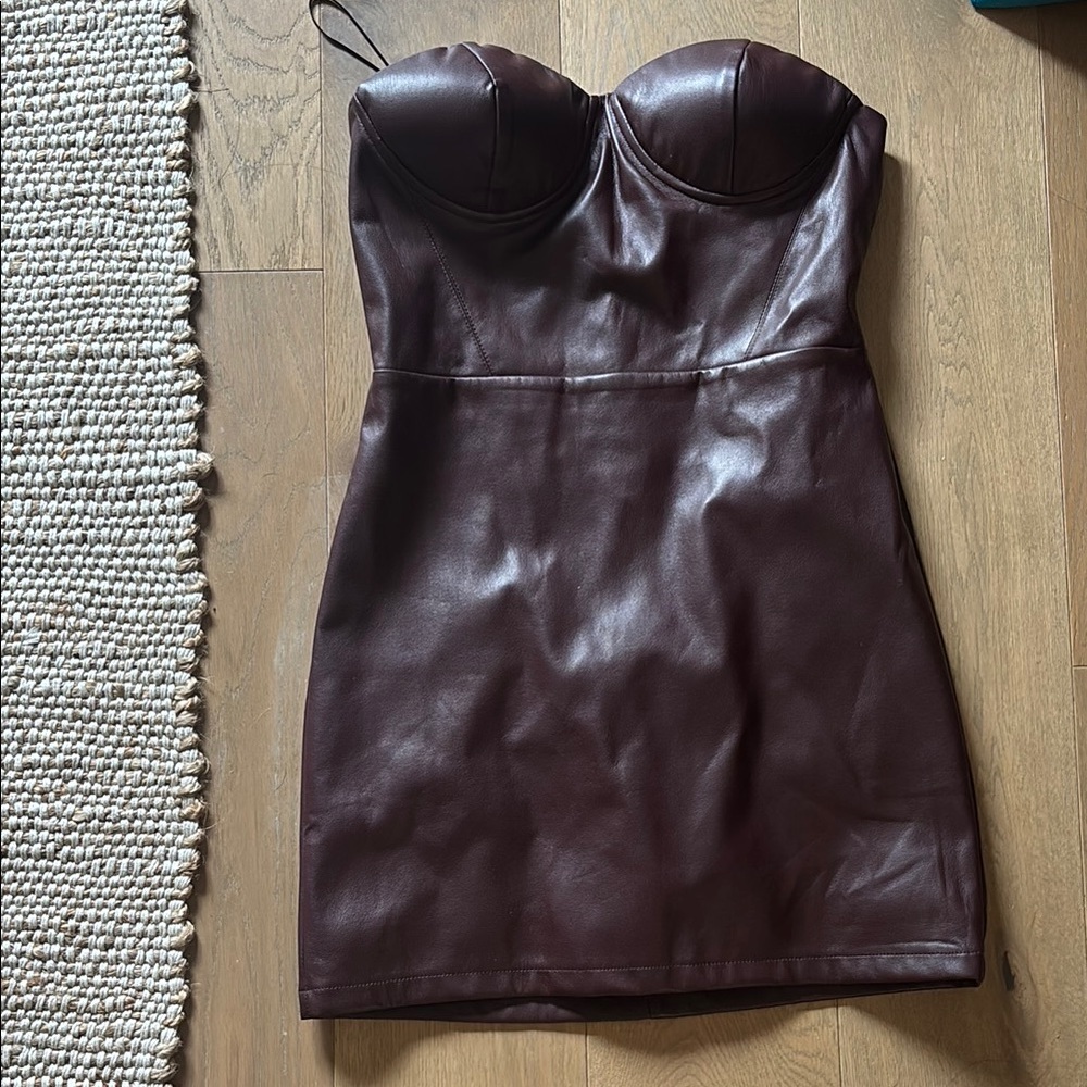 Elegant maroon Strapless Dress